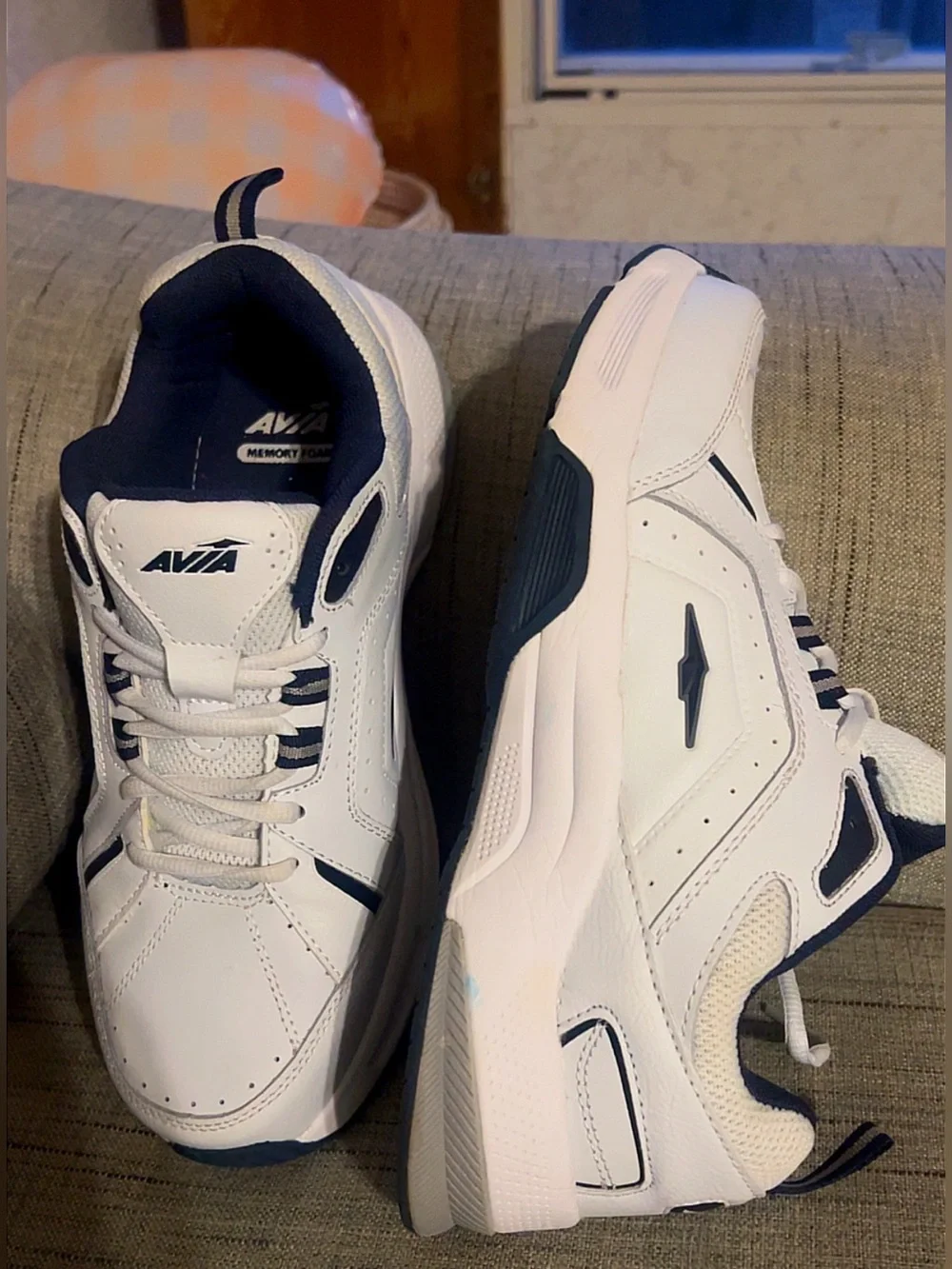 Avia Men’s Athletic Sneakers – White & Navy – Size 9.5